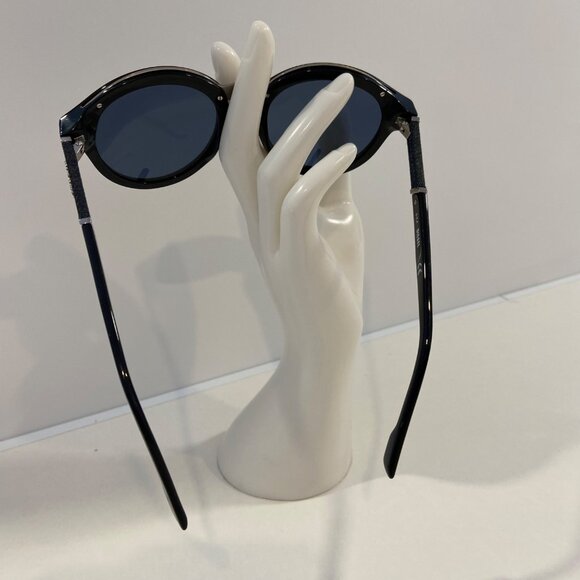 Diesel Womens Round Black Sunglasses With Denim Accents & Dark Lenses 3-2.4 - Picture 7 of 16